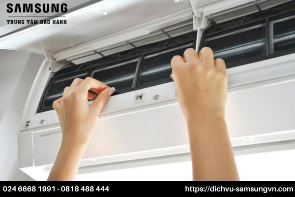 sua dieu hoa samsung tai nha 2 Dịch vụ sửa điều hòa Samsung tại Trung tâm bảo hành điều hòa Samsung