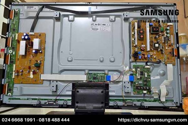 thay man hinh tivi samsung 2 Quy trình thay màn hình tivi Samsung tại trung tâm uy tín