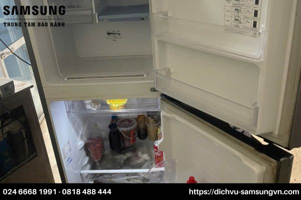 Cách xử lý lỗi khi tủ lạnh Samsung rò rỉ nước