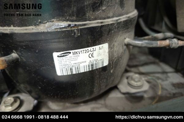 tu lanh samsung ro ri nuoc 3 Nguyên nhân tủ lạnh Samsung rò rỉ nước do hết gas