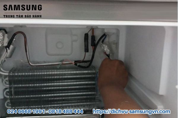 cam bien tu lanh samsung 2 Dấu hiệu cảm biến tủ lạnh Samsung bị hỏng