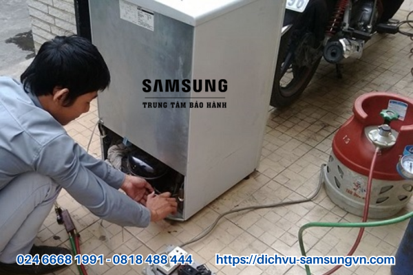 Hỏng cảm biến nhiệt độ khiến tủ lạnh Samsung báo lỗi nháy đèn